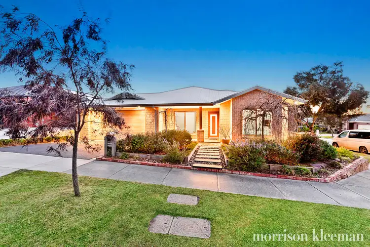15 Dilwynia Avenue, Doreen VIC 3754