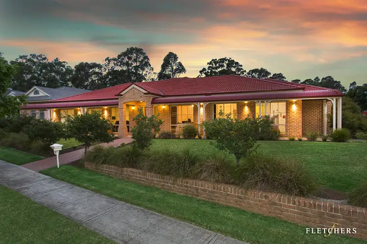 21 Norman Clark Crescent, Horsley NSW 2530