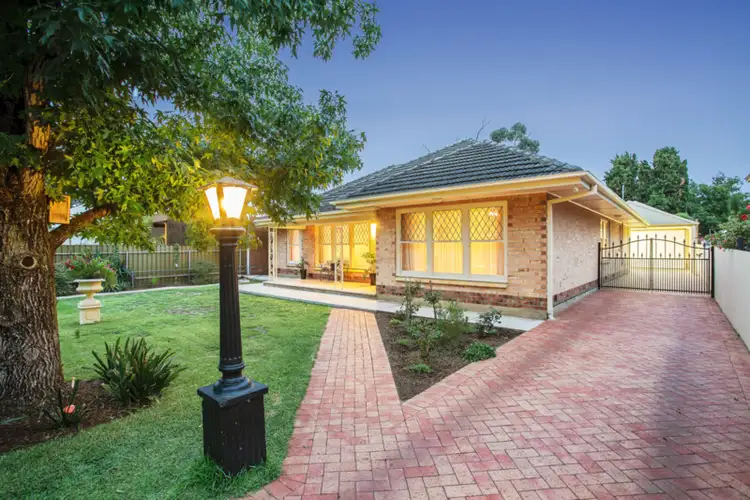 16 Wattle Avenue, Lower Mitcham SA 5062