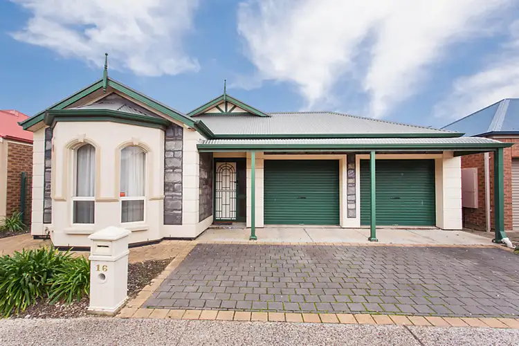 16 Kingfisher Avenue, Mawson Lakes SA 5095