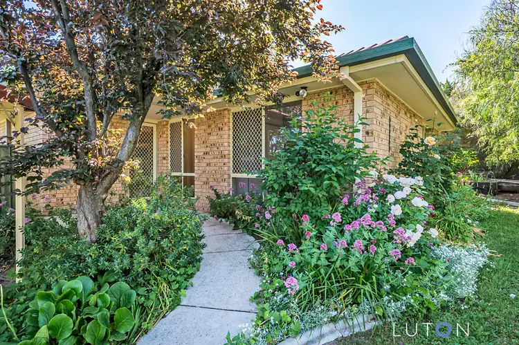 27 Smeaton Circuit, Banks ACT 2906