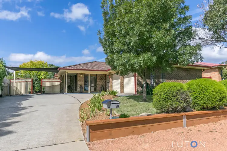 38 Namadgi Circuit, Palmerston ACT 2913