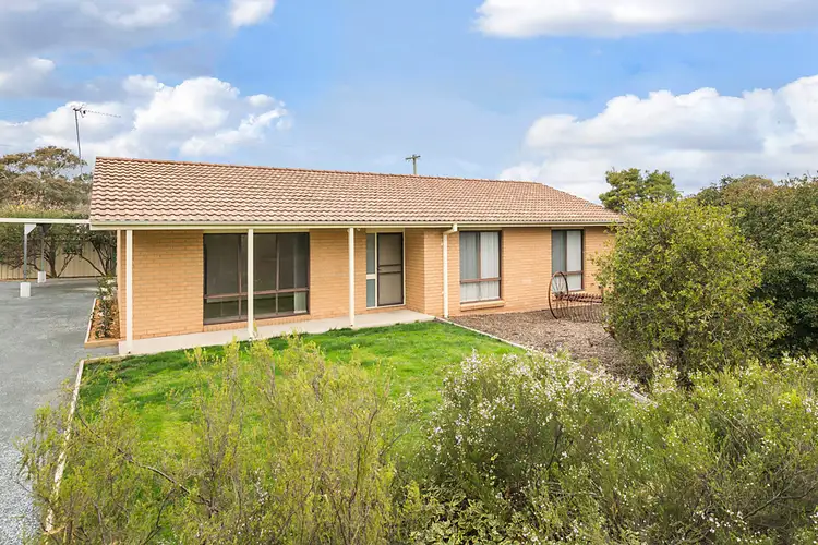 32 Falkiner Place, Macarthur ACT 2904