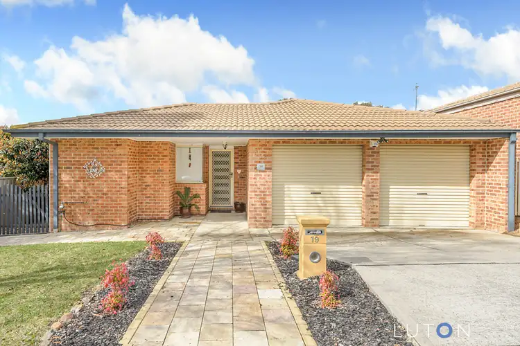 19 Charlton Crescent, Gordon ACT 2906