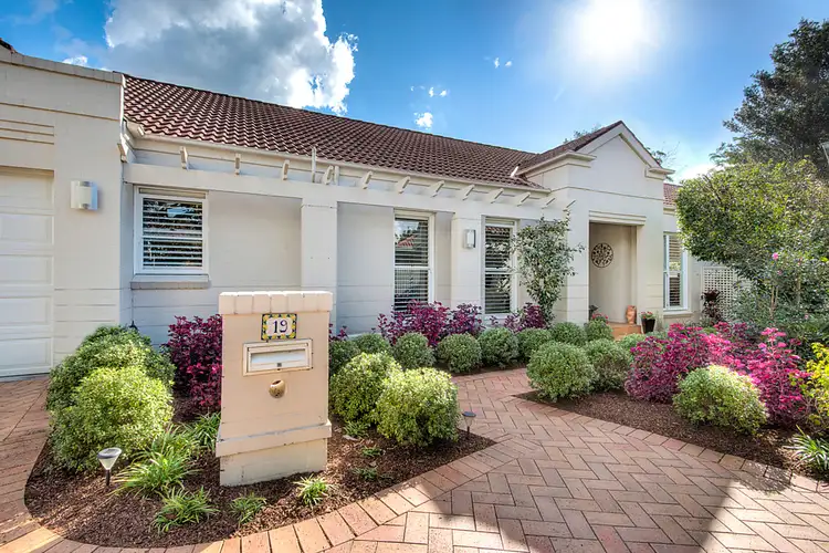 19 Stanley Close, St Ives NSW 2075
