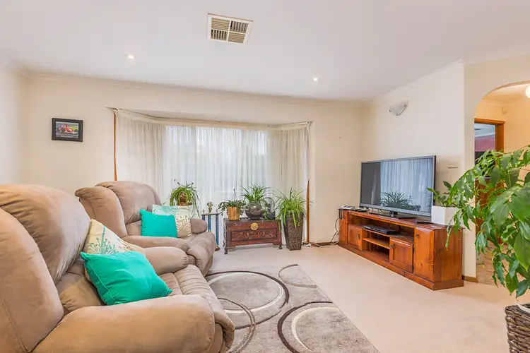 15 Smeaton  Circuit, Banks ACT 2906