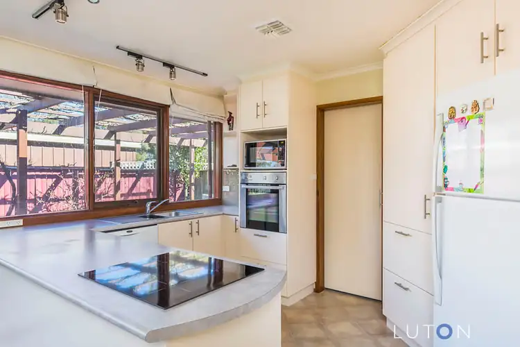 5/10 Vanzetti Crescent, Kambah ACT 2902