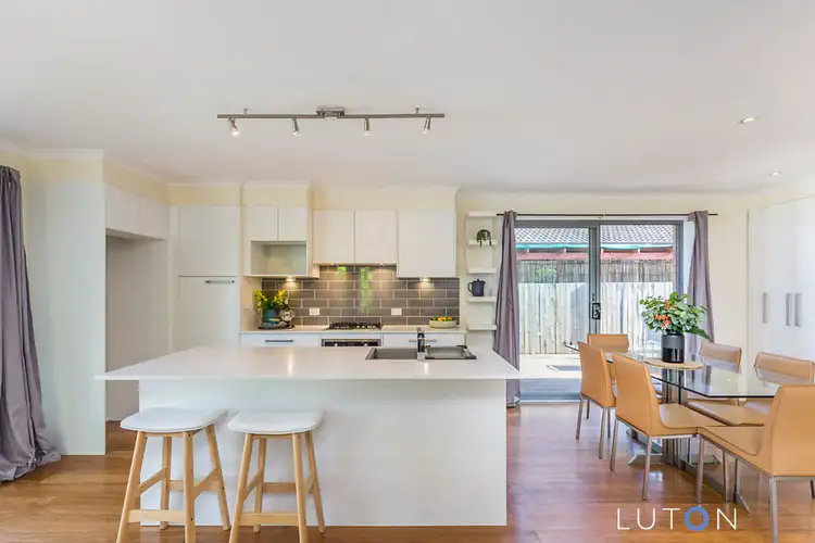 11 Saywell Place, Charnwood ACT 2615