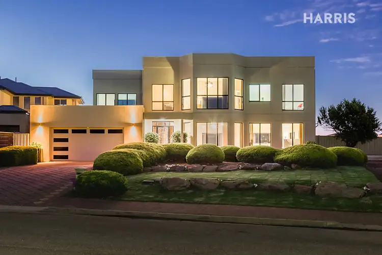 17 Petrel Close, Hallett Cove SA 5158