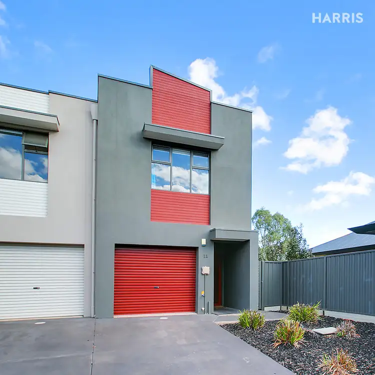 11/8 Fourth Avenue, Mawson Lakes SA 5095