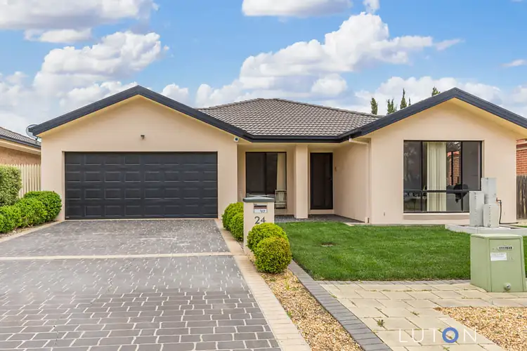 24 Shrivell Circuit, Dunlop ACT 2615