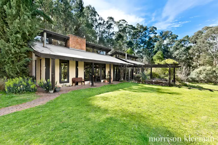 10 School Road, St Andrews VIC 3761