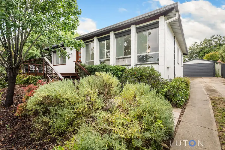 10 Broadbent Street