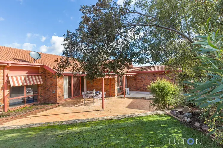 6 Winter Place, Jerrabomberra NSW 2619