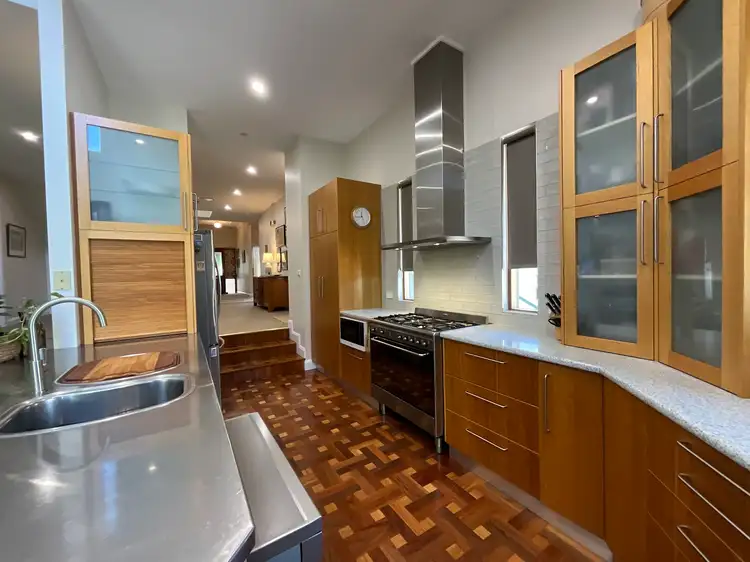 30 Carrathool Street, Griffith NSW 2680