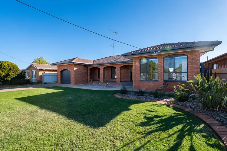 6 Rhoda Place, Yoogali NSW 2680