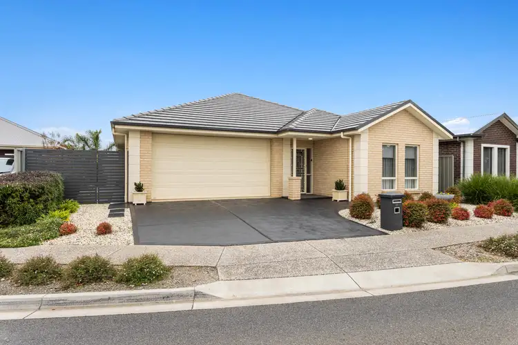 15 Sunrise Drive, Woodcroft SA 5162