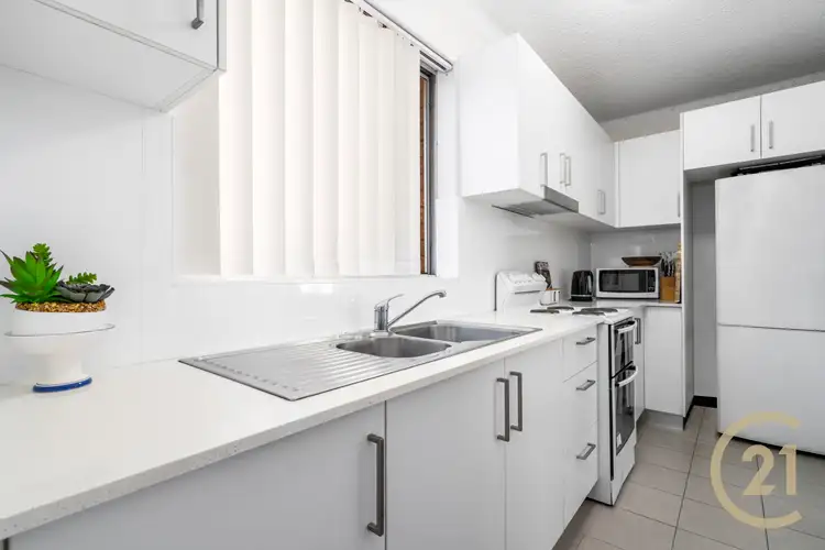Fifth view of Homely unit listing, 6/3 Hart Street, Warwick Farm NSW 2170