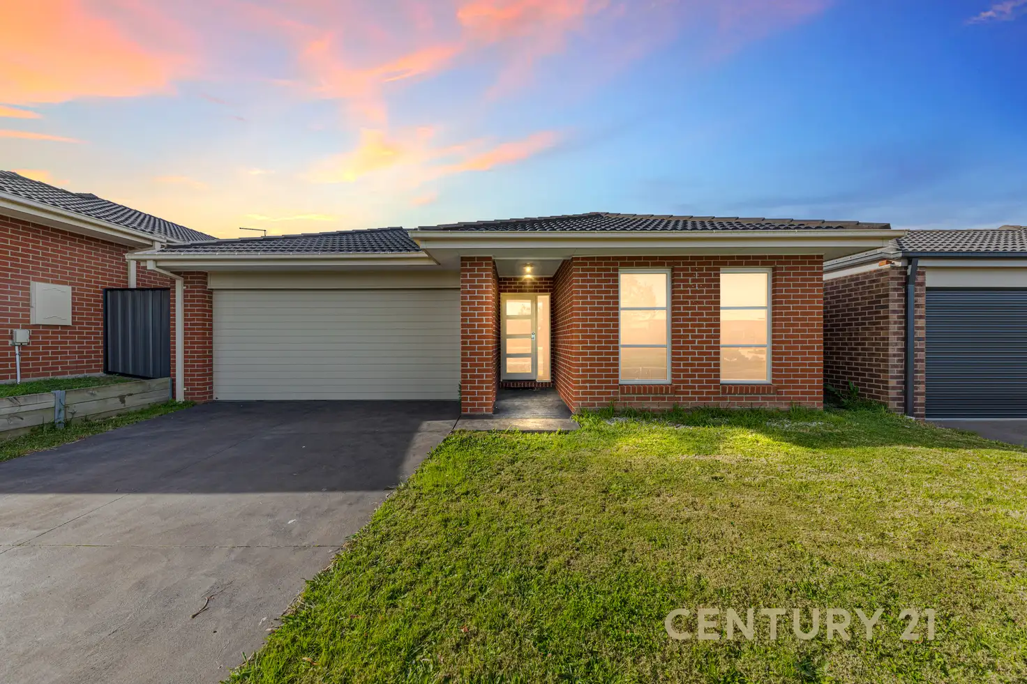 Main view of Homely house listing, 8 Pointer Drive, Pakenham VIC 3810