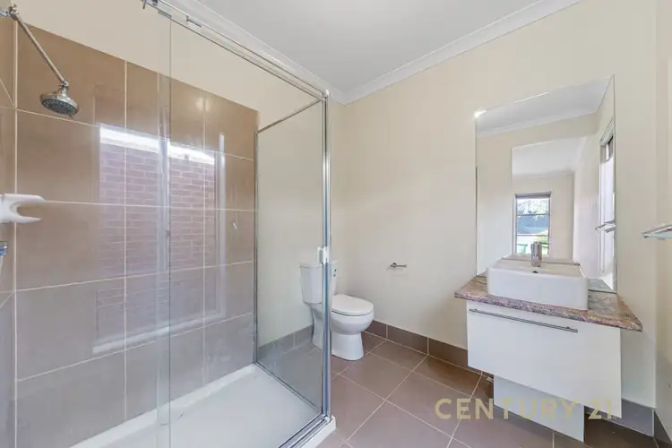 Fifth view of Homely house listing, 8 Pointer Drive, Pakenham VIC 3810