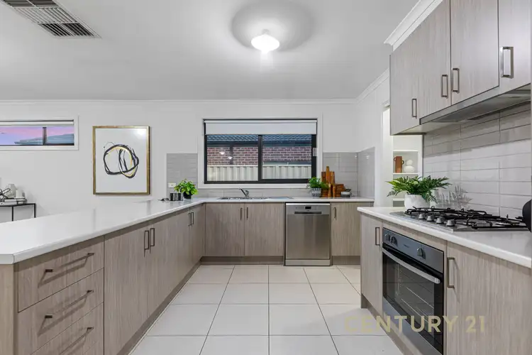 Fifth view of Homely house listing, 182 Blue Horizons Way, Pakenham VIC 3810