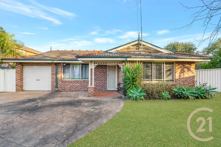 16 Triabunna Avenue, West Hoxton NSW 2171