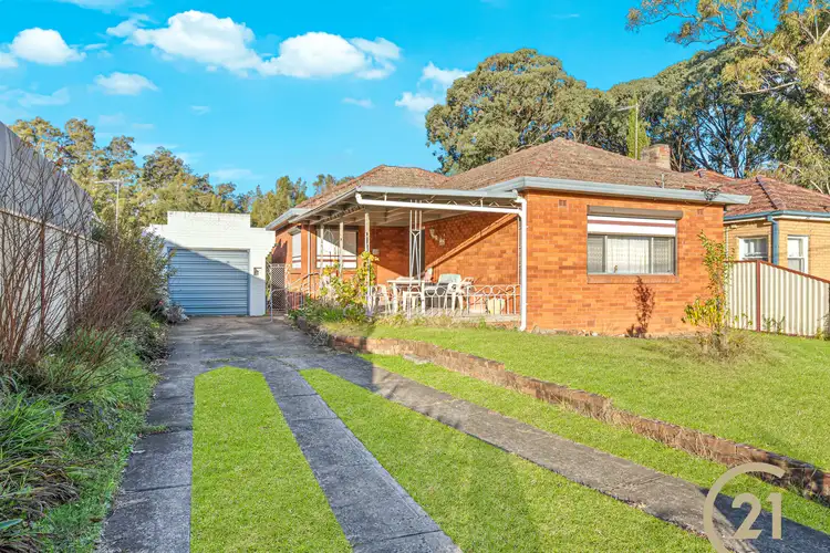 4 Mcintosh Street, Fairfield NSW 2165