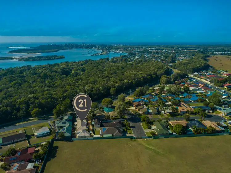 2/15a Shores Drive, Yamba NSW 2464