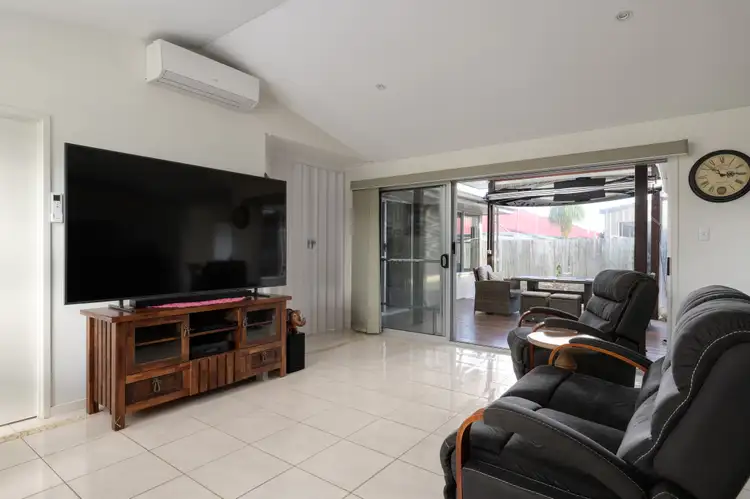 8 Callistemon Crescent, Tin Can Bay QLD 4580