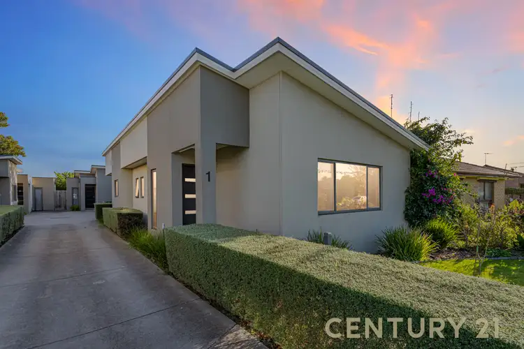1/10 Snodgrass Street, Pakenham VIC 3810