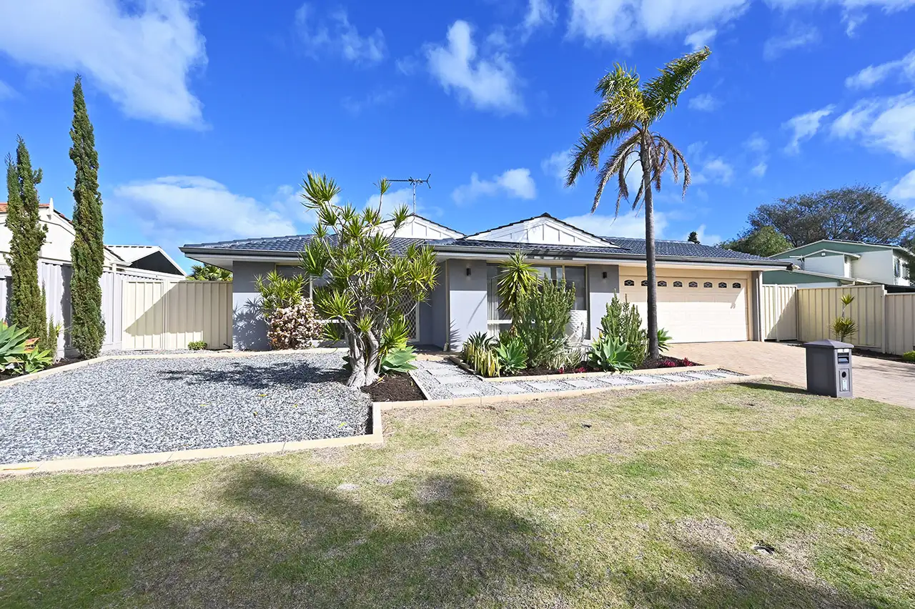 Main view of Homely house listing, 4 Worlanna Mews, Quinns Rocks WA 6030