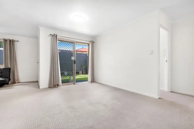 Fifth view of Homely unit listing, 2/15 Worthing Street, Wynnum QLD 4178