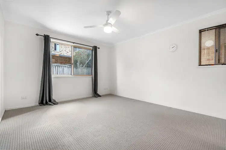 Sixth view of Homely unit listing, 2/15 Worthing Street, Wynnum QLD 4178