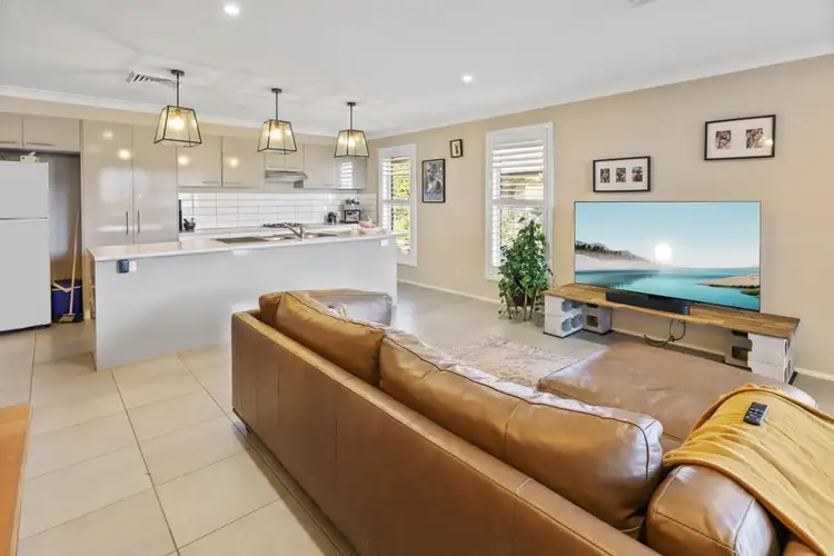 Second view of Homely house listing, 5 Kalinda Road, Bullaburra NSW 2784