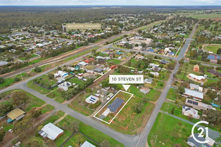 Second view of Homely house listing, 10 Steven Street, Mathoura NSW 2710