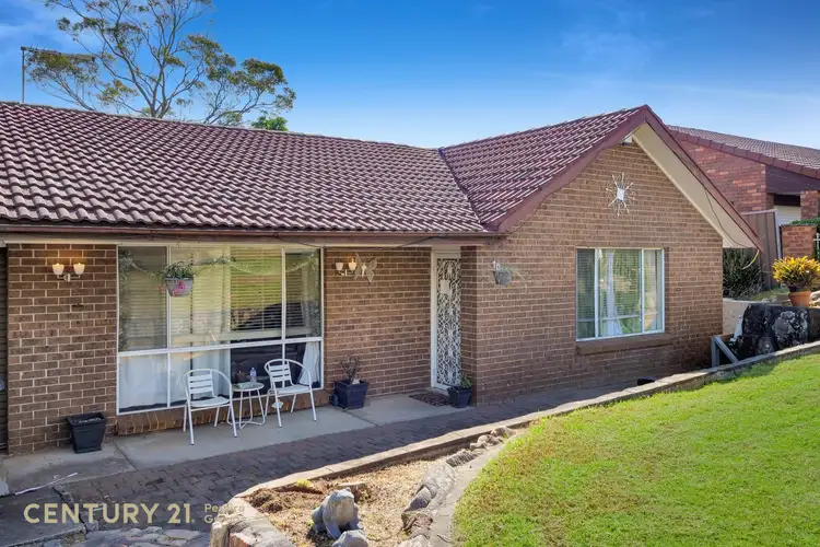 10 Moorfoot Road