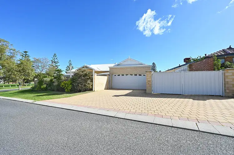 Sixth view of Homely house listing, 5 Holyhead Green, Mindarie WA 6030