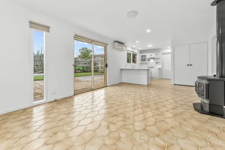 Fifth view of Homely house listing, 4 Formosa Court, Narre Warren VIC 3805