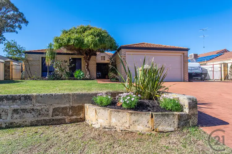 50 Floribunda Avenue, Halls Head WA 6210
