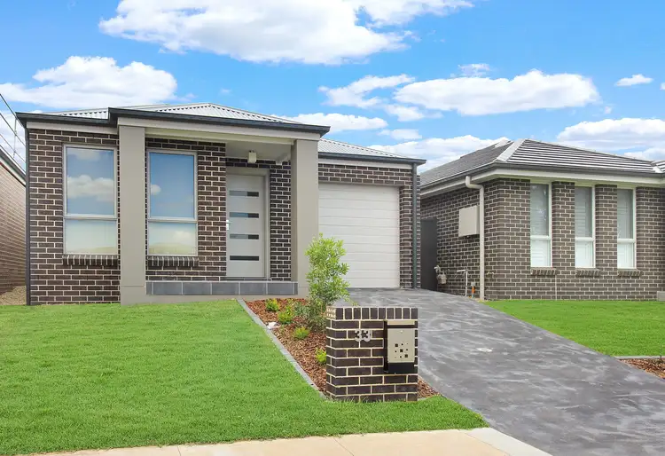 33 Minnamurra Drive, Gregory Hills NSW 2557