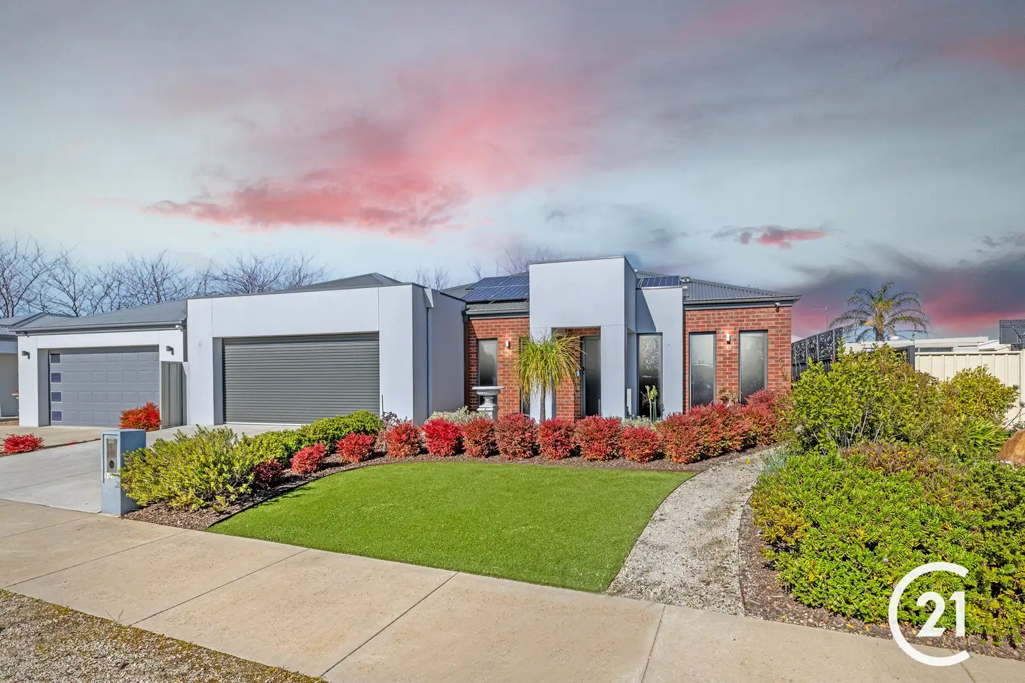 Main view of Homely house listing, 1/27 Sunset Avenue, Echuca VIC 3564