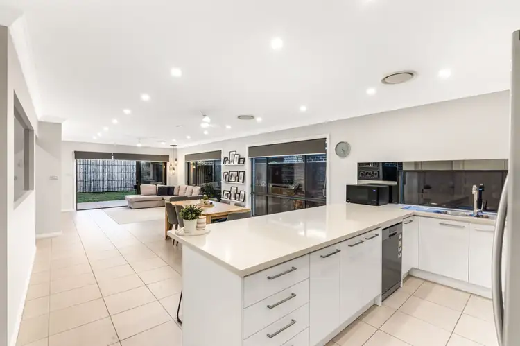 17 Sugarloaf Crescent, Colebee NSW 2761