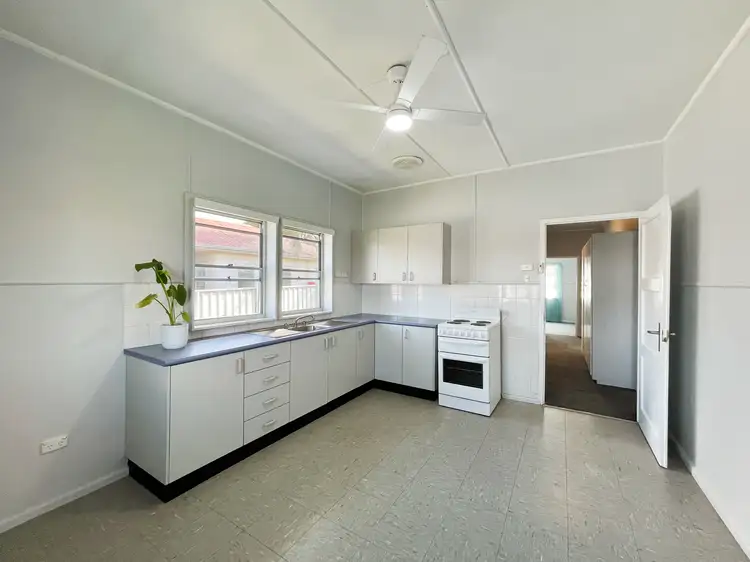 16 Conridge Street, Forbes NSW 2871