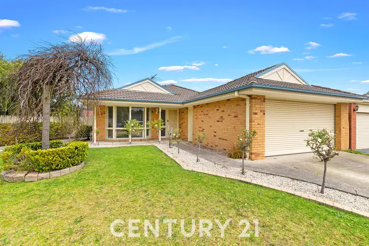 11 Durack Avenue, Lynbrook VIC 3975