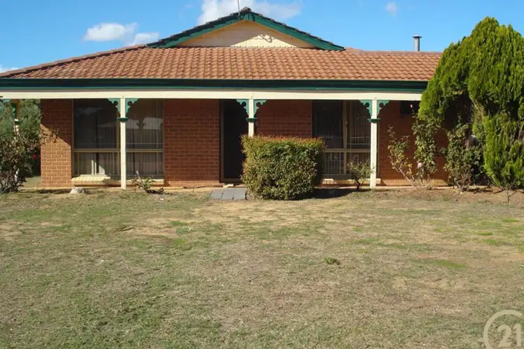21 Renison Drive, Greenfields WA 6210