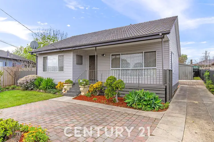 Second view of Homely house listing, 32 Pittosporum Grove, Doveton VIC 3177