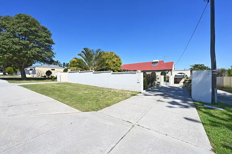 20 Eastbourne Crescent, Nollamara WA 6061