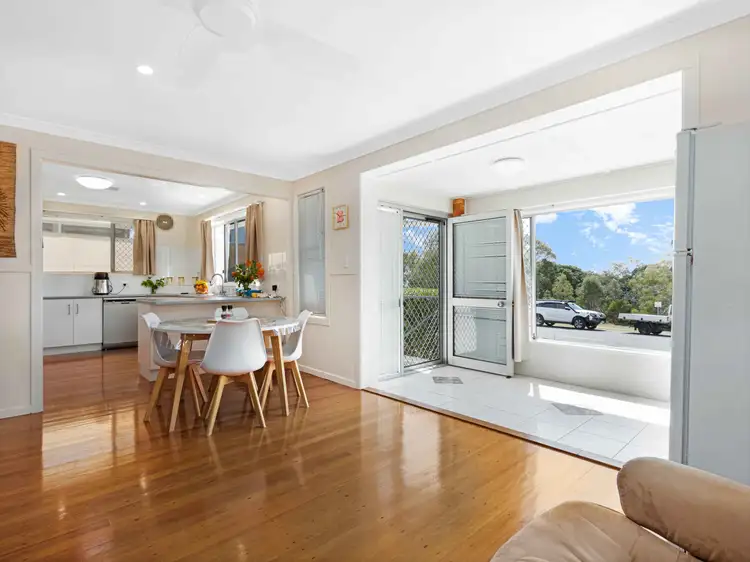 Seventh view of Homely house listing, 196 Esplanade, Point Vernon QLD 4655