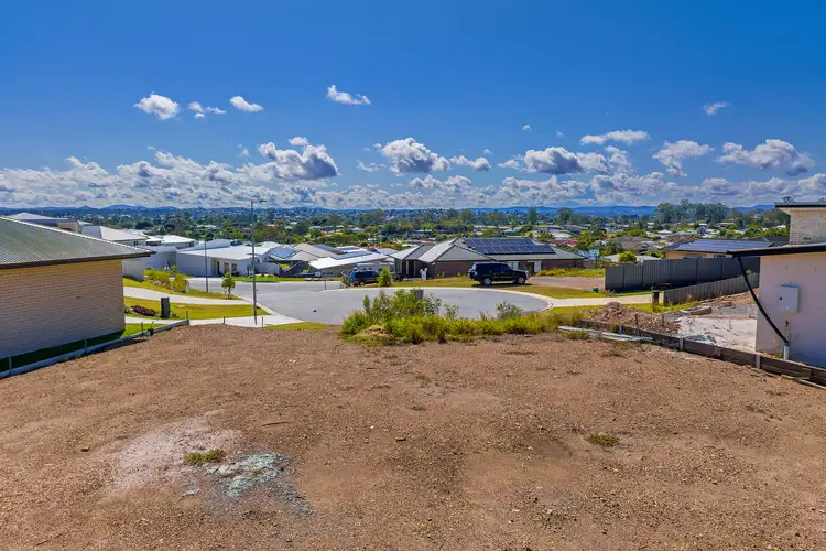 8 Miners Place, Southside QLD 4570