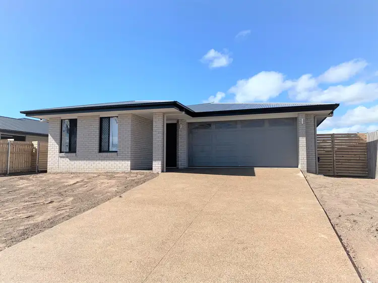 23 Bradman Way, Urangan QLD 4655